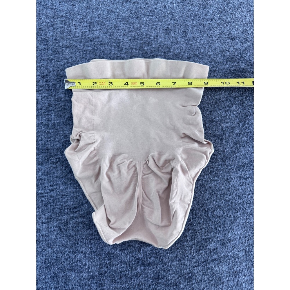SKIMS Seamless Sculpt High Waisted Briefs Sand Size Medium Shapewear - Picture 4 of 5